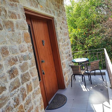 Appartamento Stone House With Seaview Nea Poteidaia Esterno foto