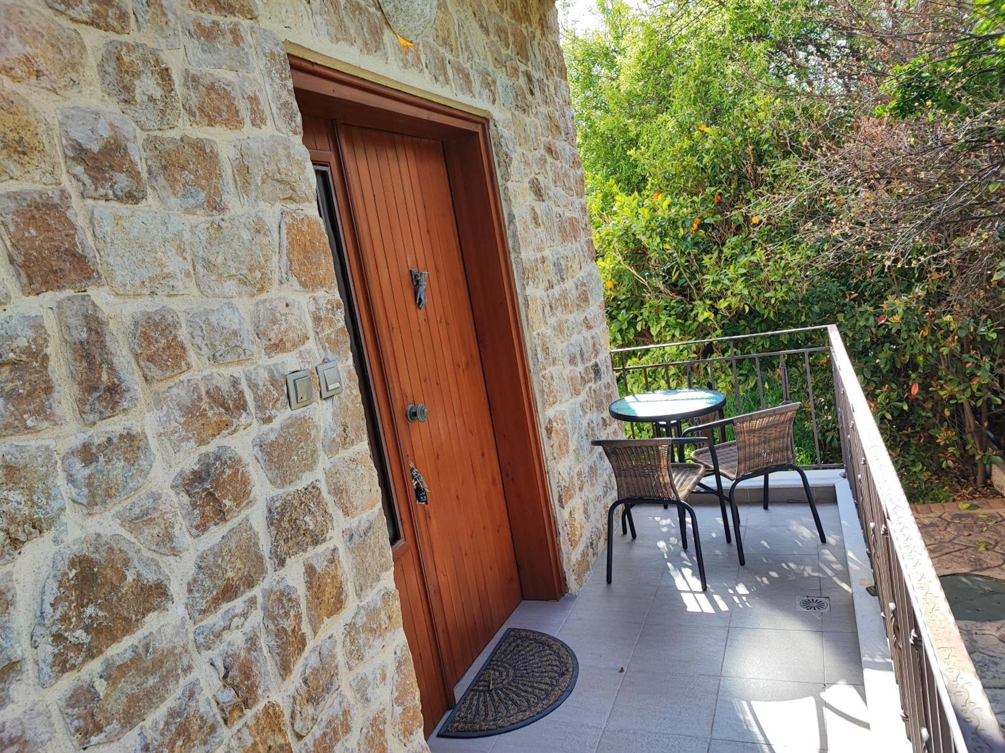 Appartamento Stone House With Seaview Nea Poteidaia Esterno foto