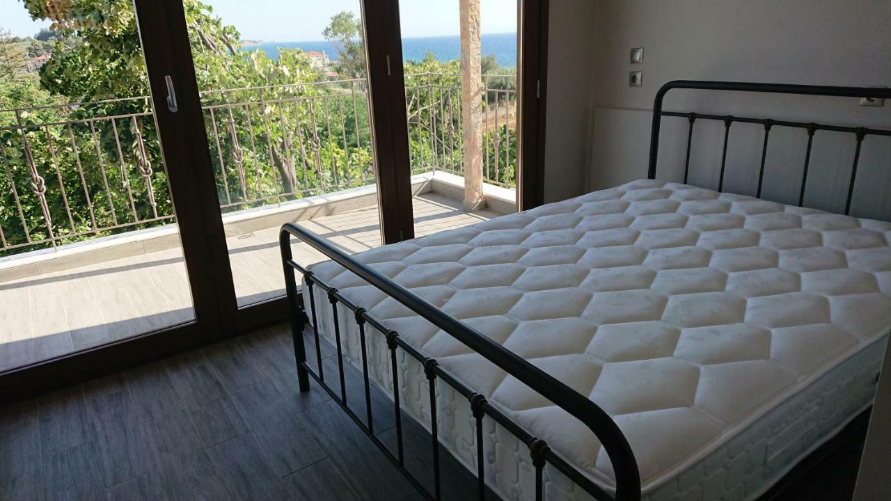 Appartamento Stone House With Seaview Nea Poteidaia Esterno foto