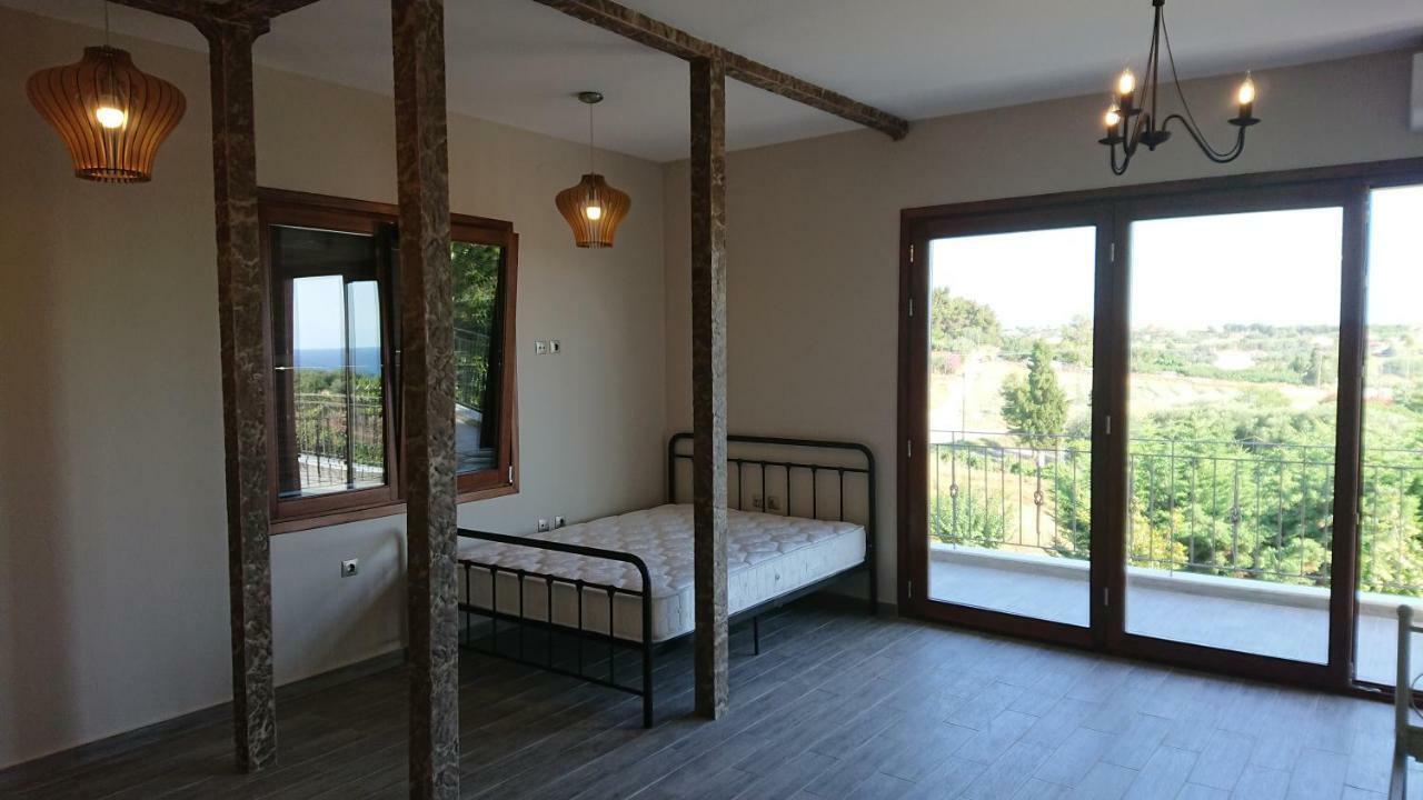 Appartamento Stone House With Seaview Nea Poteidaia Esterno foto