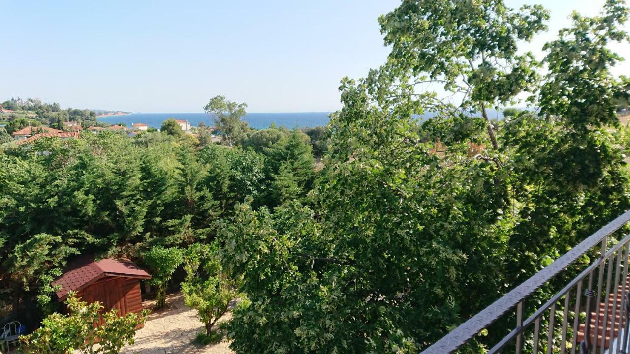 Appartamento Stone House With Seaview Nea Poteidaia Esterno foto
