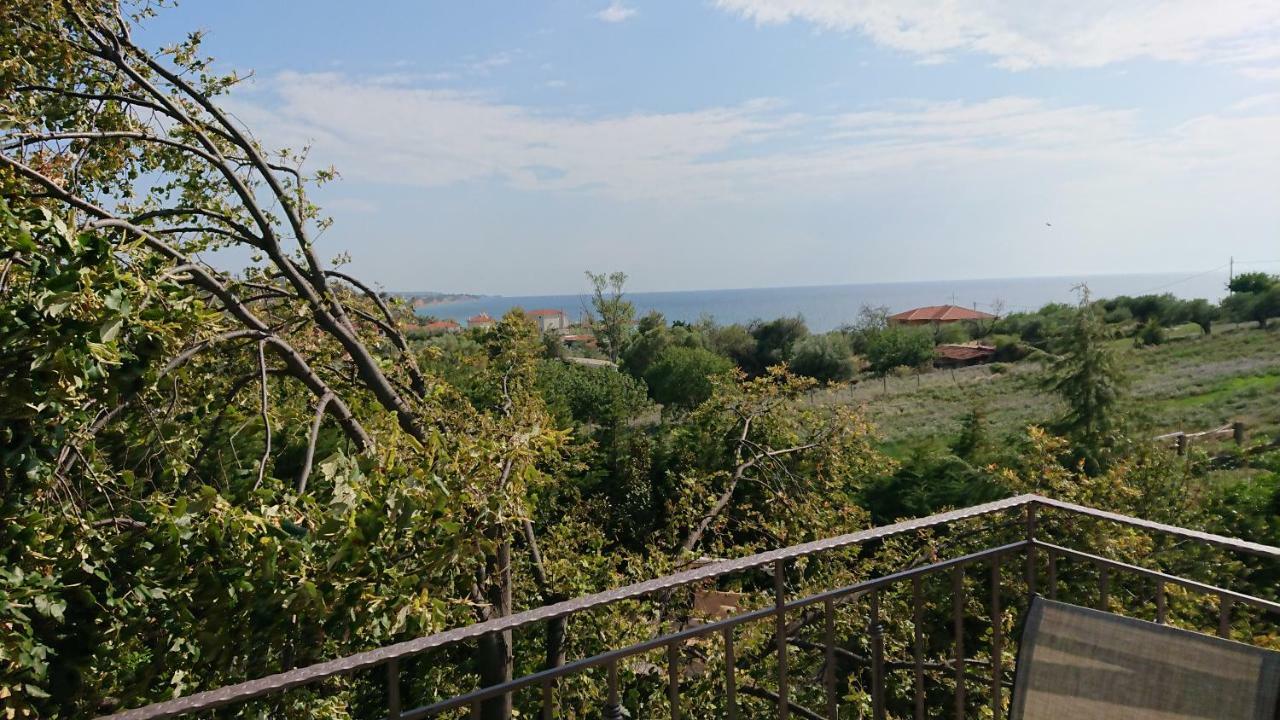 Appartamento Stone House With Seaview Nea Poteidaia Esterno foto