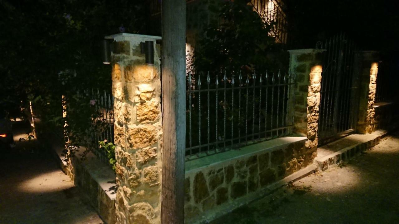 Appartamento Stone House With Seaview Nea Poteidaia Esterno foto
