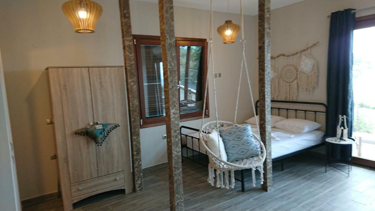 Appartamento Stone House With Seaview Nea Poteidaia Esterno foto