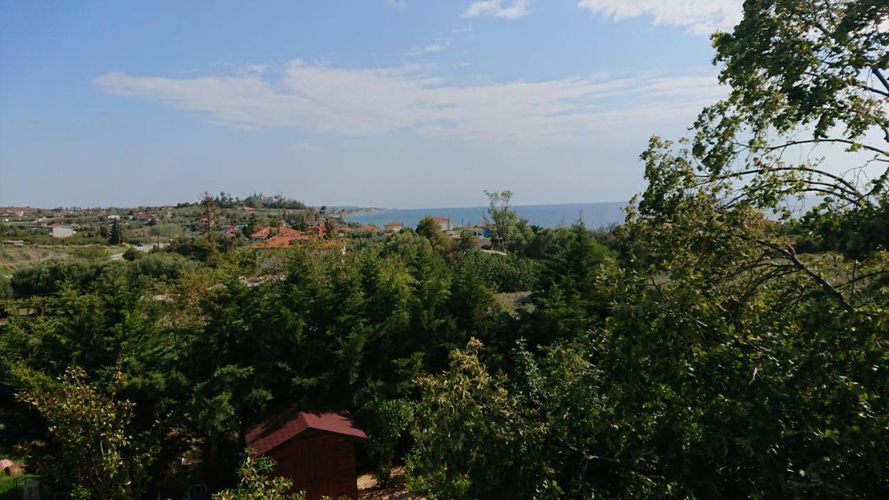 Appartamento Stone House With Seaview Nea Poteidaia Esterno foto