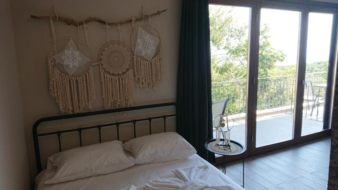 Appartamento Stone House With Seaview Nea Poteidaia Esterno foto