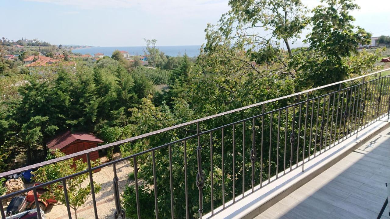 Appartamento Stone House With Seaview Nea Poteidaia Esterno foto